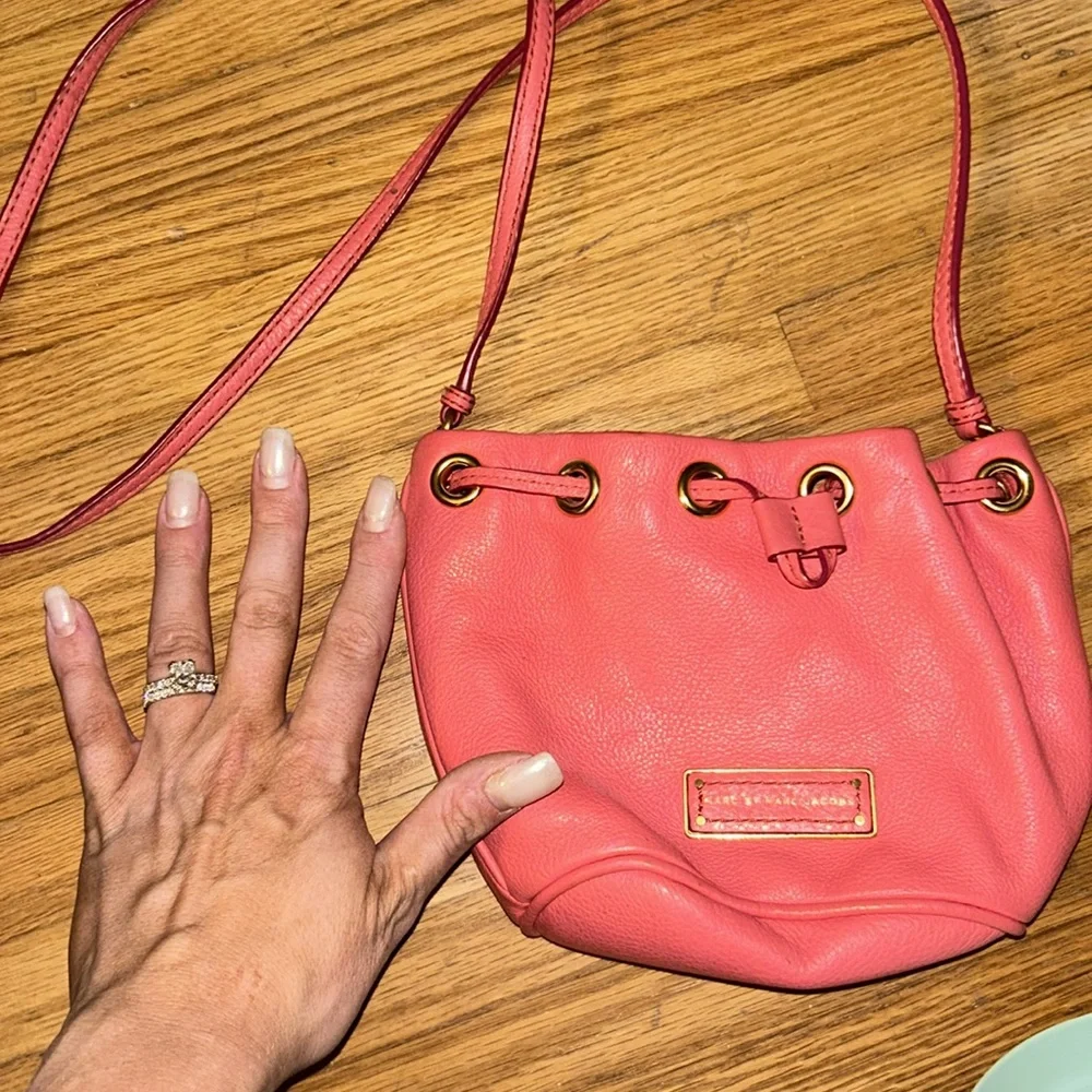 MARC by Marc Jacobs small pink crossbody LIKE NEW - Picture 5 of 7